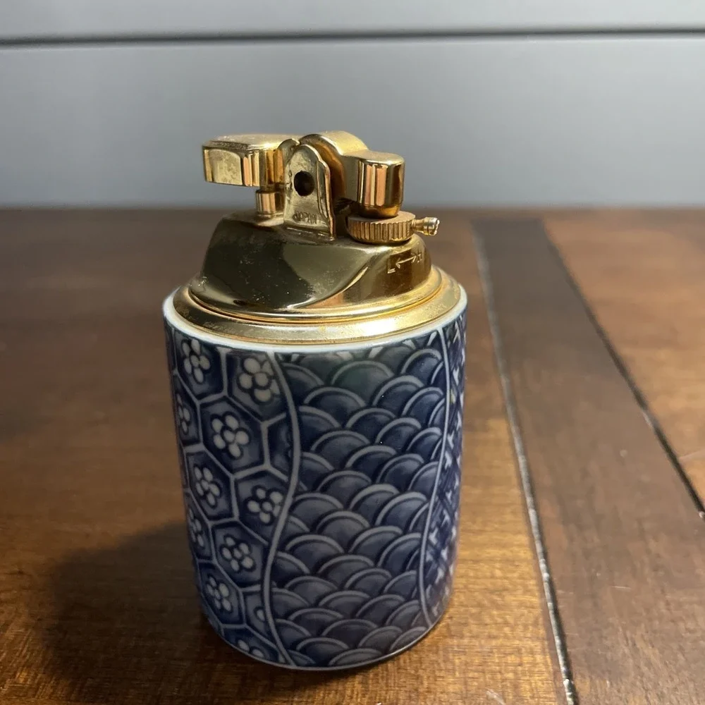 RARE PORCELAIN PENGUIN LIGHTER MANN JAPAN -KUTANI/SEIGAIHA